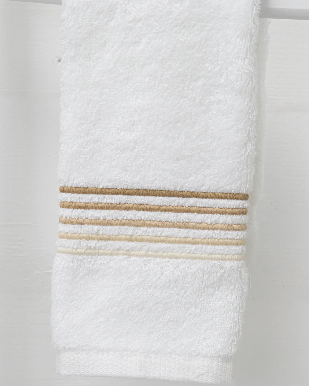5-Line Embroidered Guest Towels
