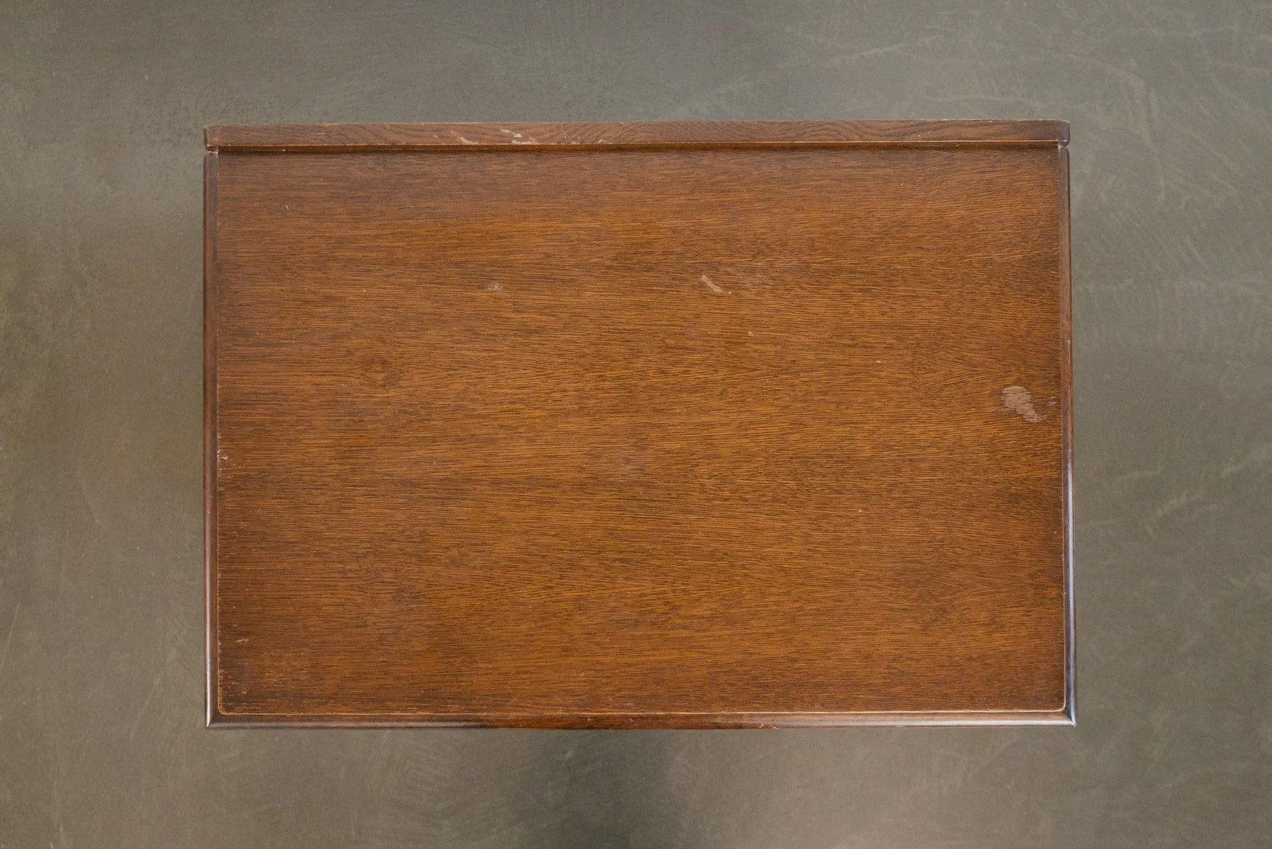 Compact Deco Dresser