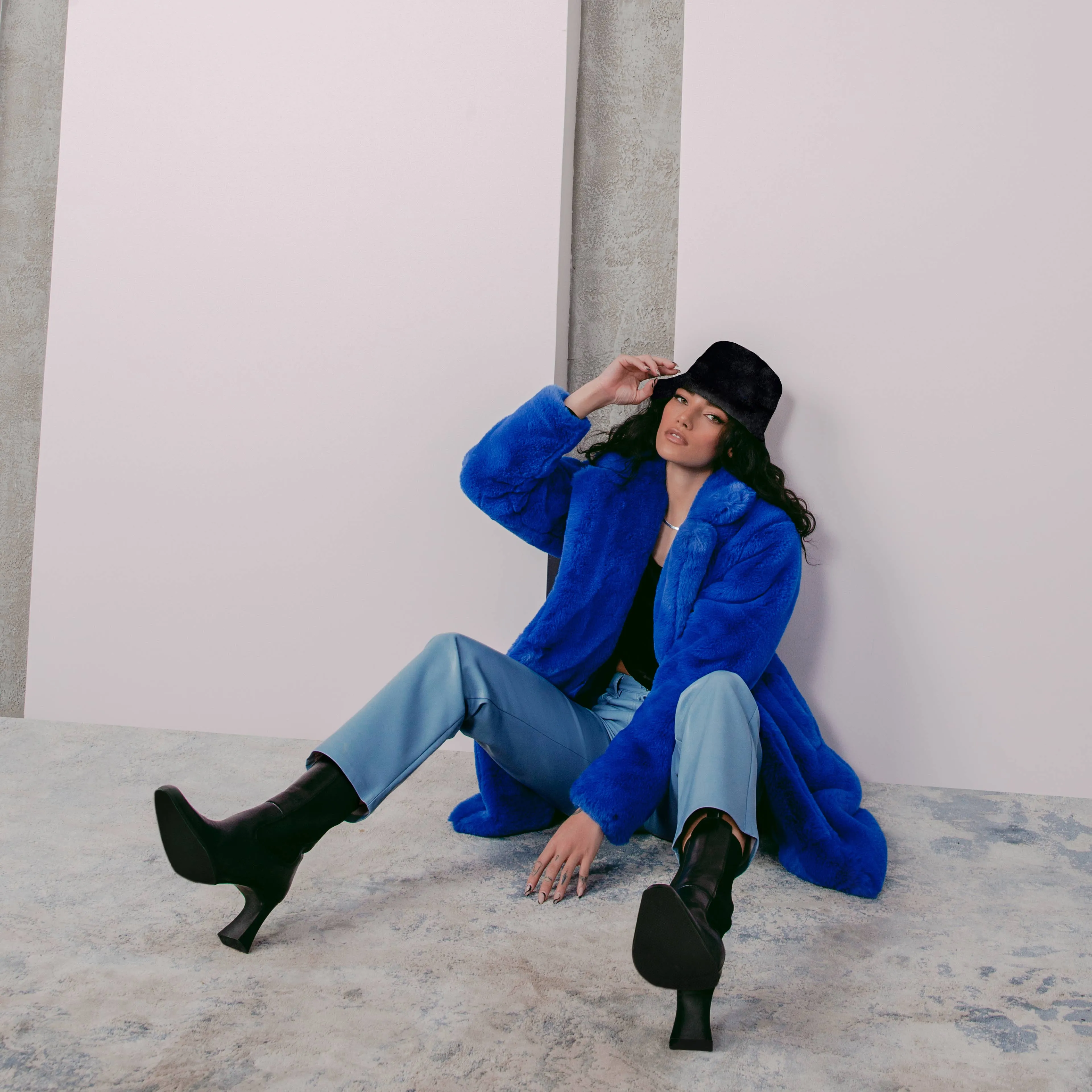 Faux Fur Bucket Hat: Black