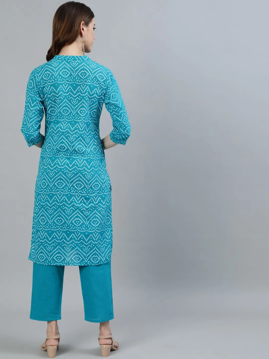 Ishin Women's Blue Bandhani Printed Straight Kurta With Trouser